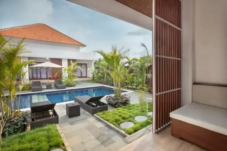 How to Manage Private Villas Reservations: The Definitive Estate Operations Guide