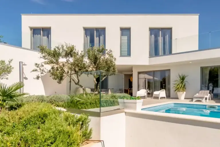 How to Reduce Private Villas Costs: The Definitive Estate Financial Optimization Guide